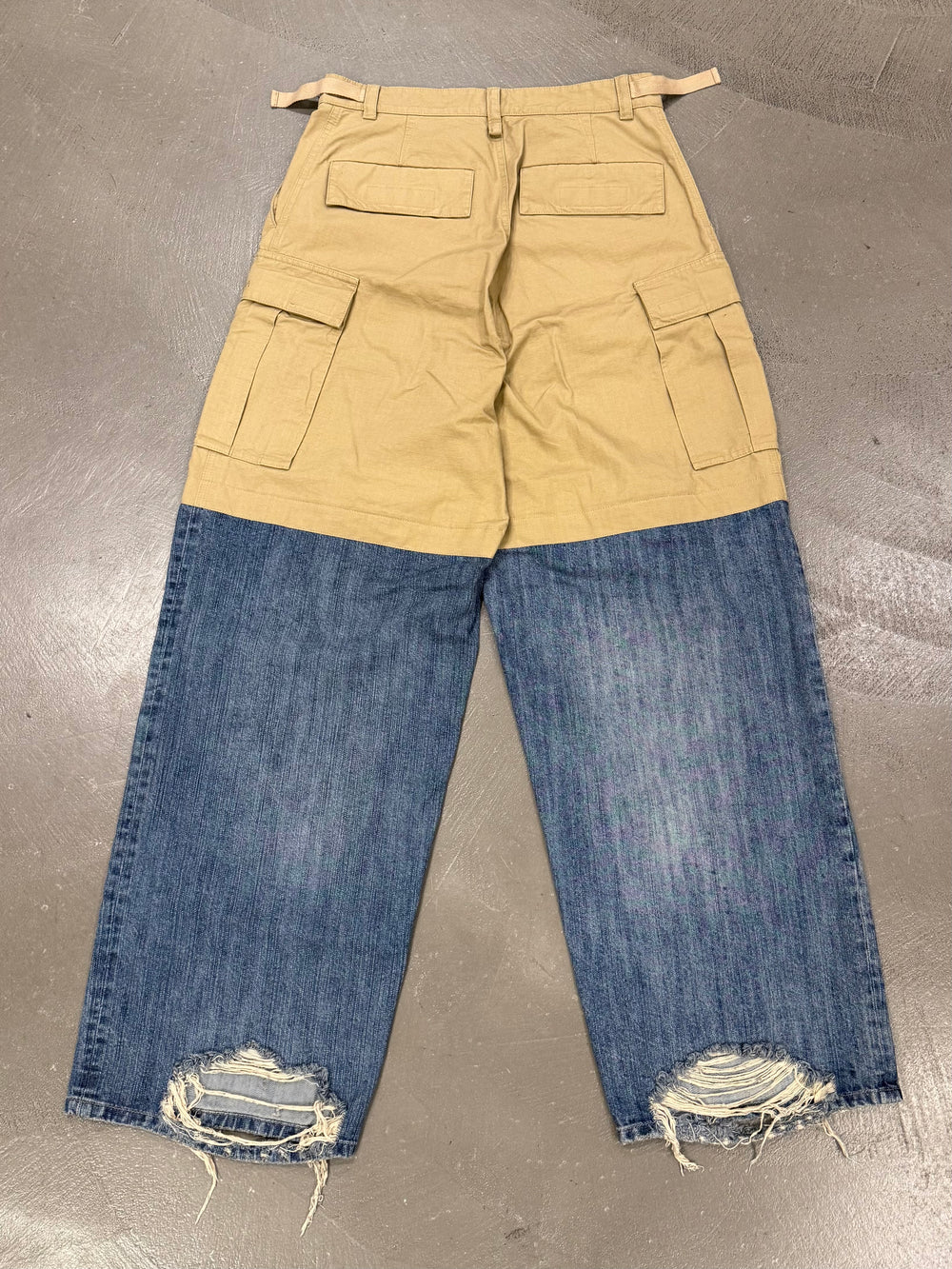 2023 Balenciaga hybrid baggy cargo jeans
