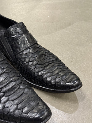2000s Versace python loafers