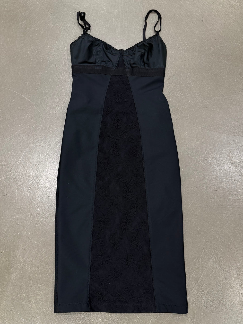 2000s Dolce & Gabbana bodycon midi dress