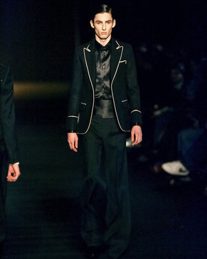 A/W2006 Dior by Hedi Slimane
runway blazer with white contrast piping