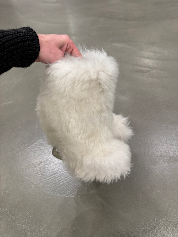 A/W2015 Fendi runway faux fur yeti boots