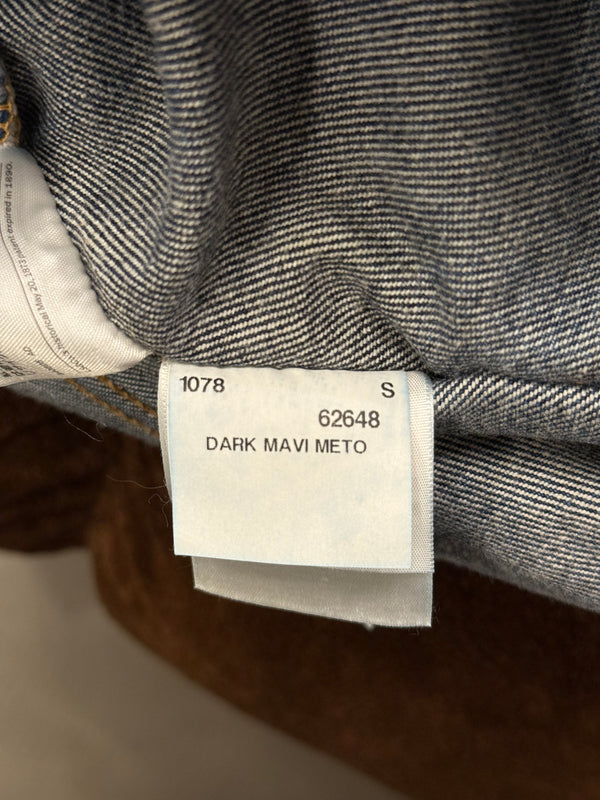 A/W2018 Vetements x Levi’s oversized double layer denim vest