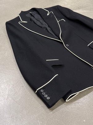 A/W2006 Dior by Hedi Slimane
runway blazer with white contrast piping