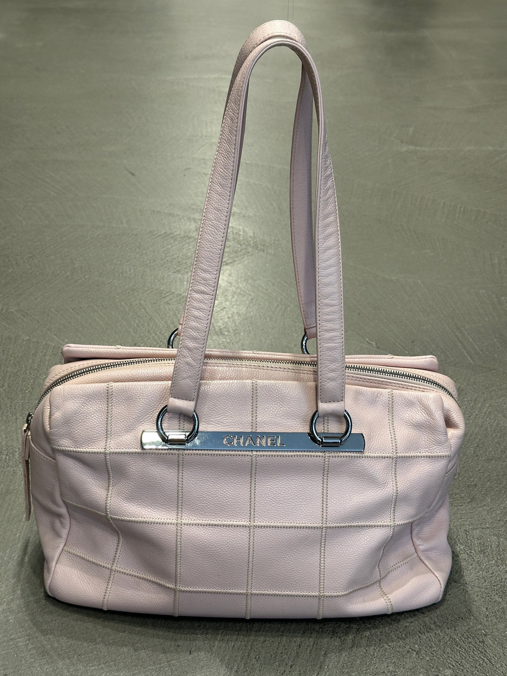 2005-2006 Chanel caviar leather shoulder bag