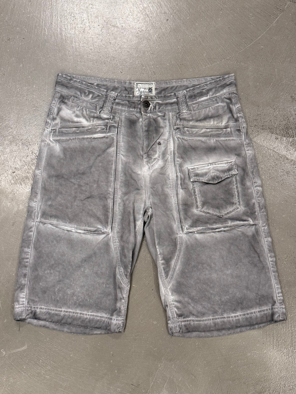 2000s Dolce & Gabbana object dyed cargo shorts