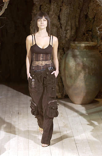 F/W2002 Dolce & Gabbana runway wide cargo shorts