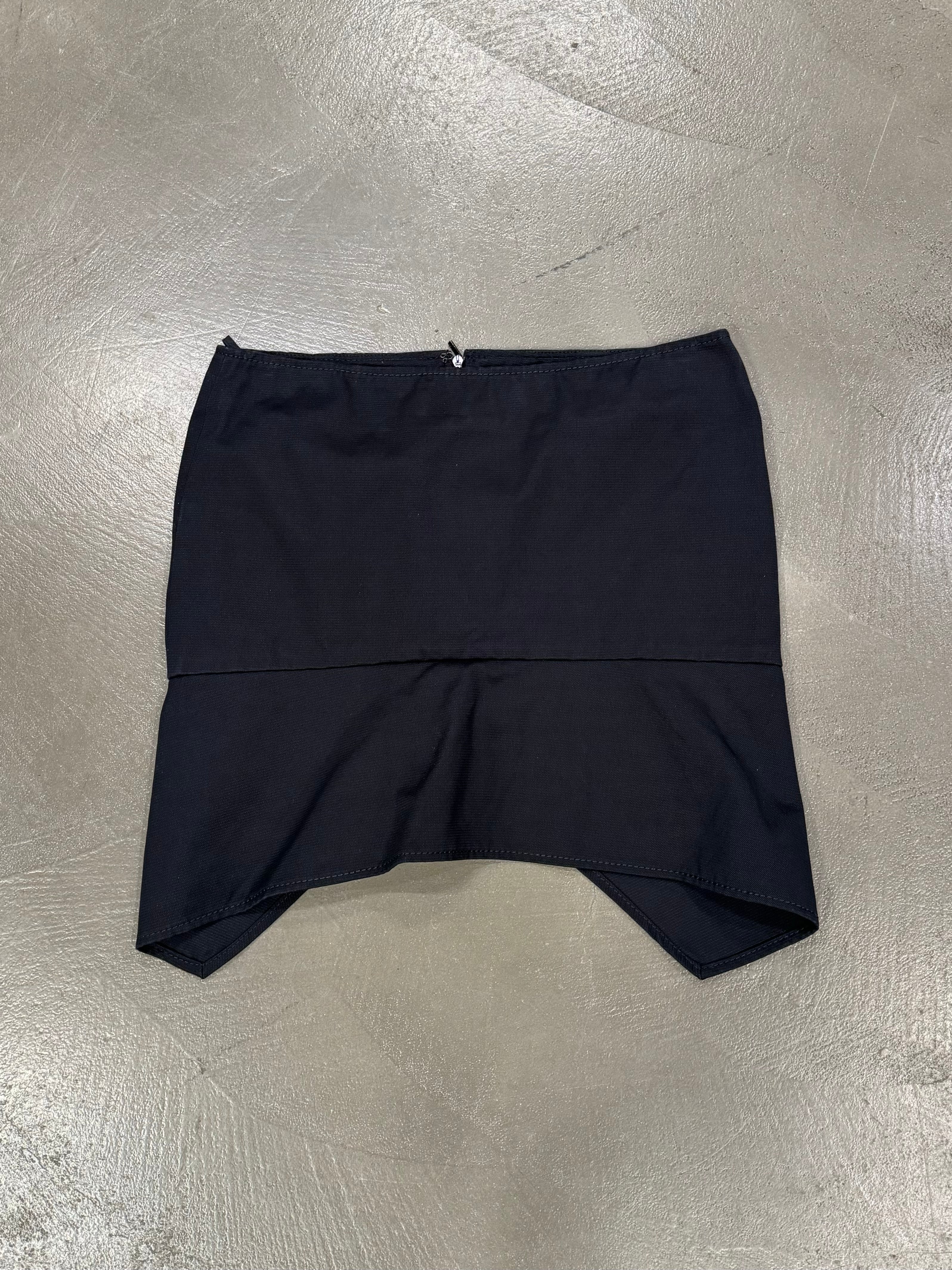 S/S 2002 Gucci by Tom Ford V-slit skirt