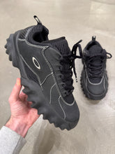Load image into Gallery viewer, Oakley Factory Team Chop Saw Brain Dead sneakers
