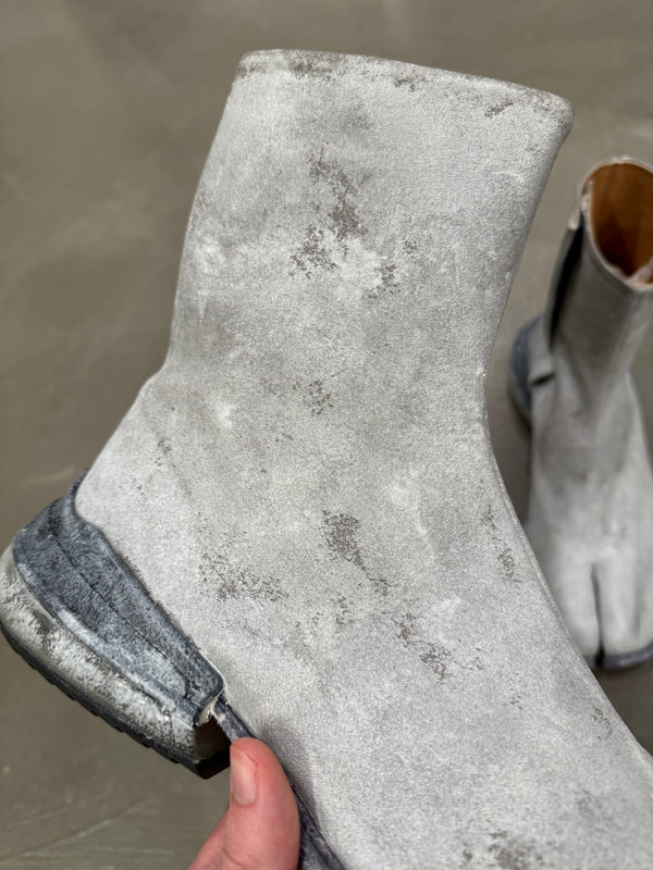 2018 Maison Margiela painted air heel tabi boots