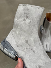 Load image into Gallery viewer, 2018 Maison Margiela painted air heel tabi boots
