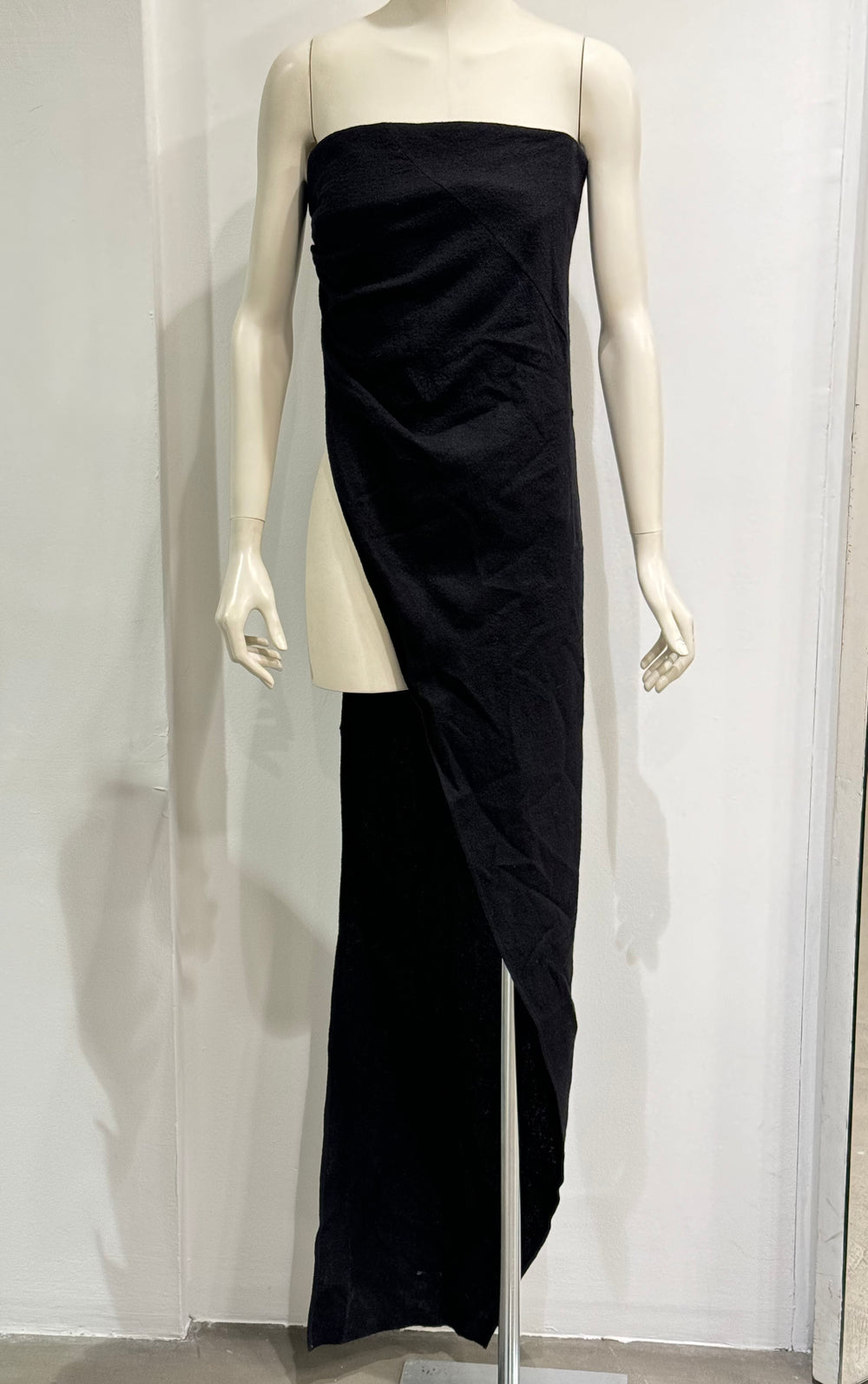 F/W2023 Rick Owens "Luxor" runway long open dress