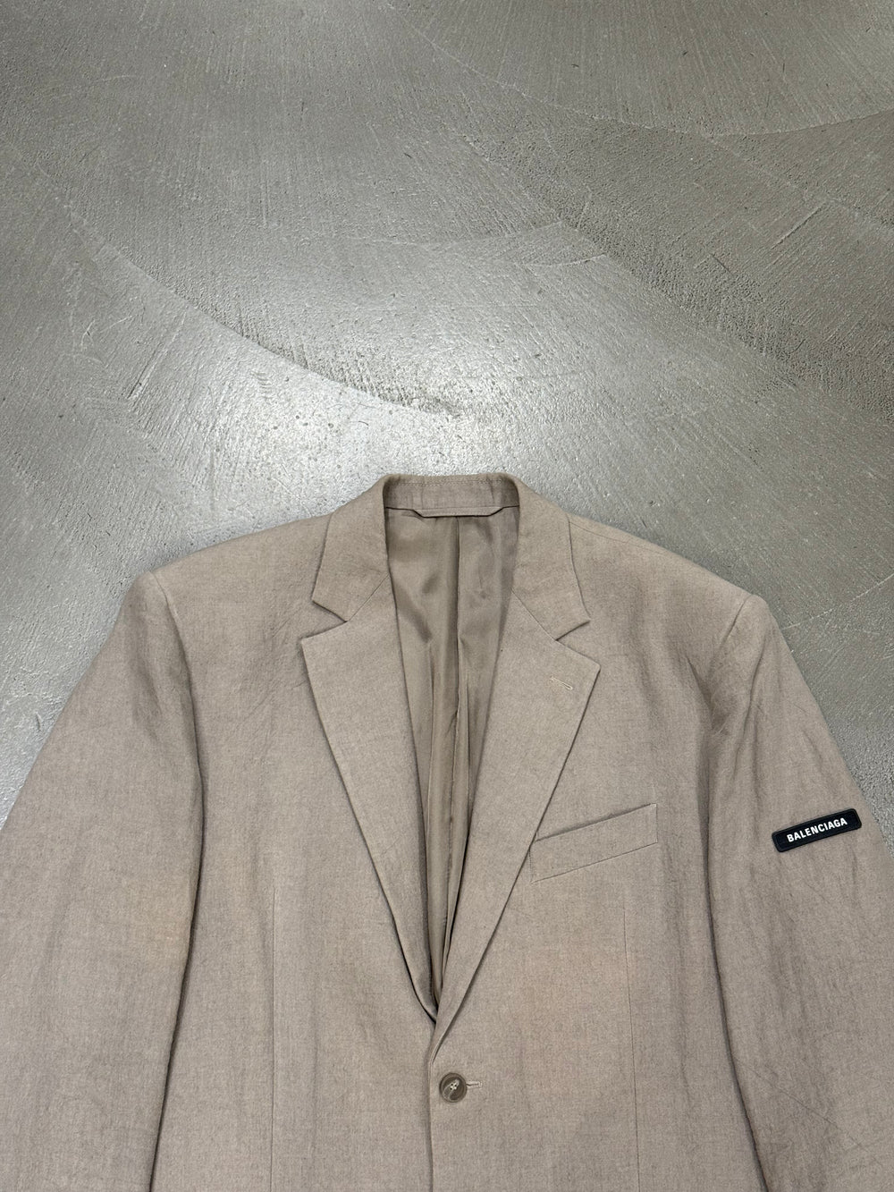 2022 Balenciaga tailored linen blazer
