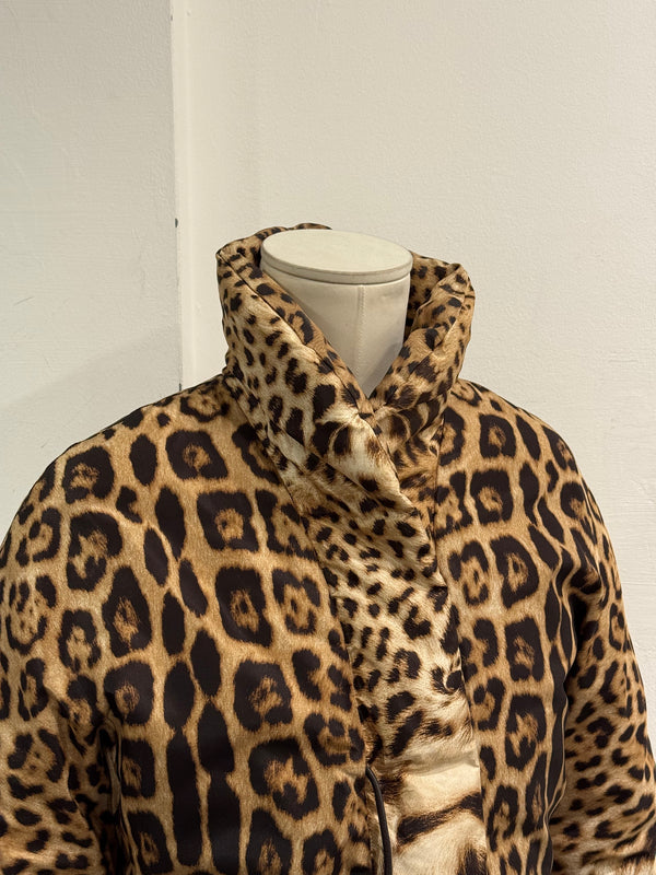 2000s Roberto Cavalli leopard print silk puffer jacket with leather straps