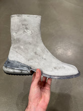 Load image into Gallery viewer, 2018 Maison Margiela painted air heel tabi boots
