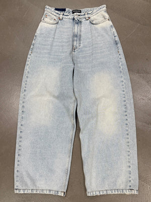 2022 Balenciaga high waisted baggy jeans