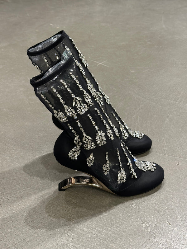2022 Alexander McQueen emboided sculptural heels