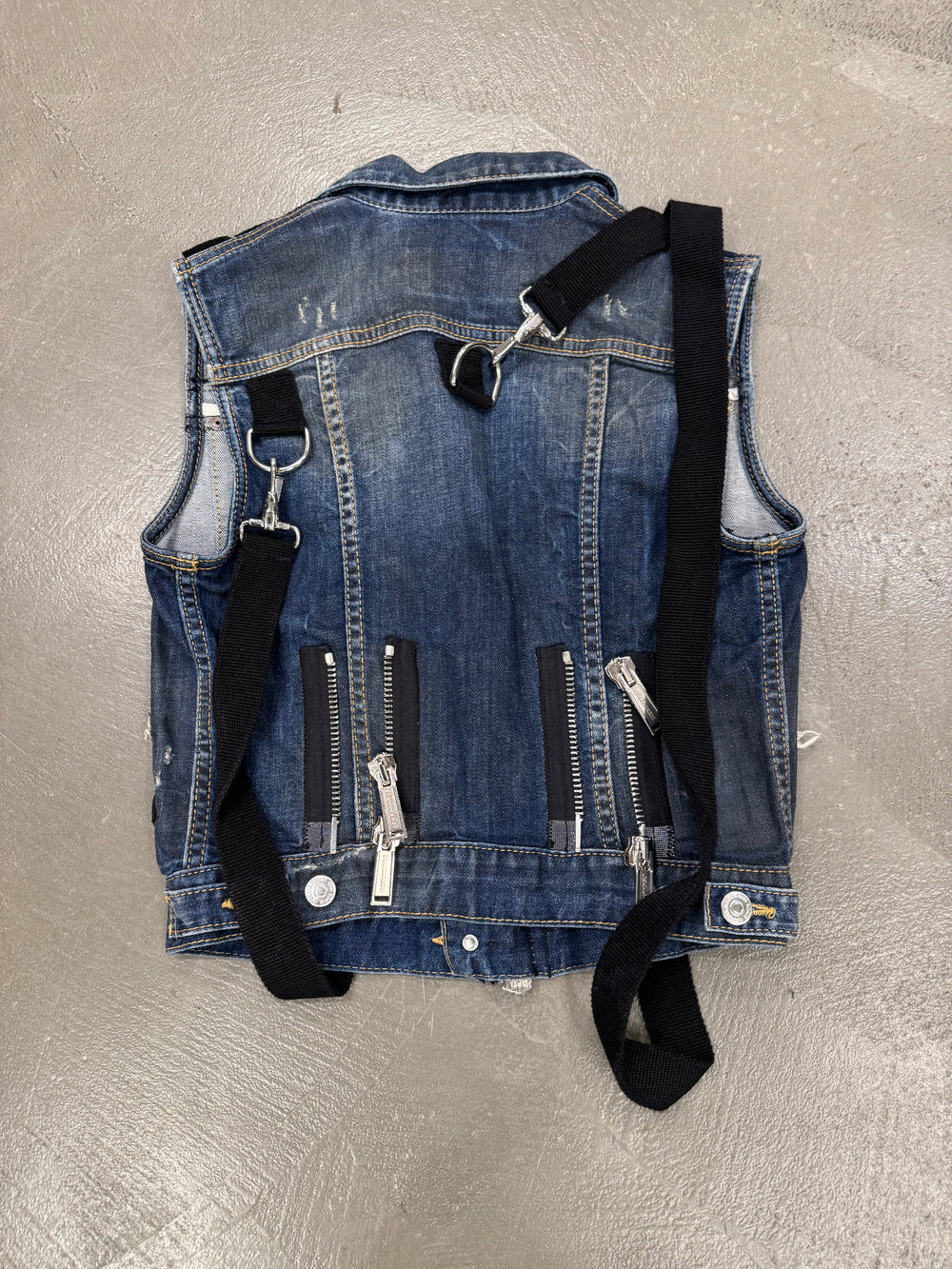 2016 Dsquared2 bondage straps zipper denim vest
