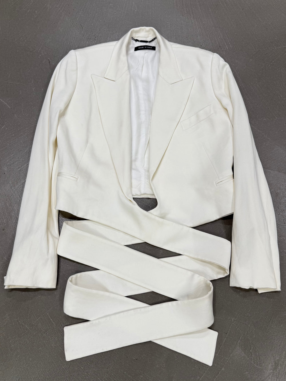 2001 Gucci by Tom Ford tie waist wrap blazer