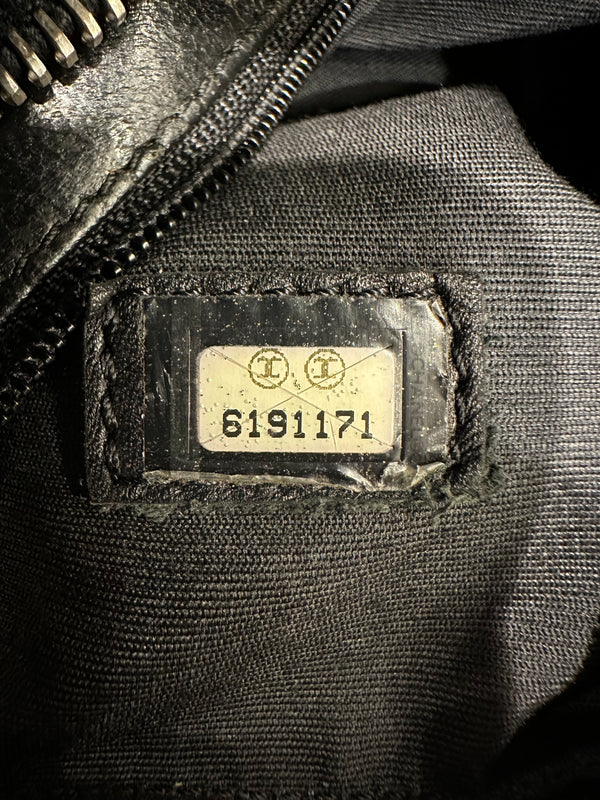 2000-2002 Chanel Caviar leather Medaillon bag