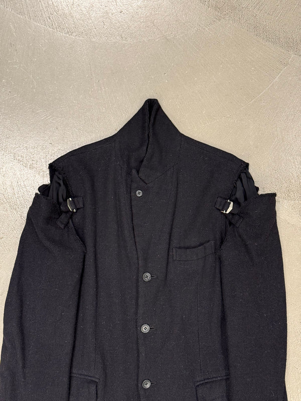 2023 Comme des Garçons cut-out open shoulders buckel blazer