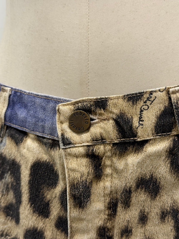 2000s Roberto Cavalli Leopard print mini skirt