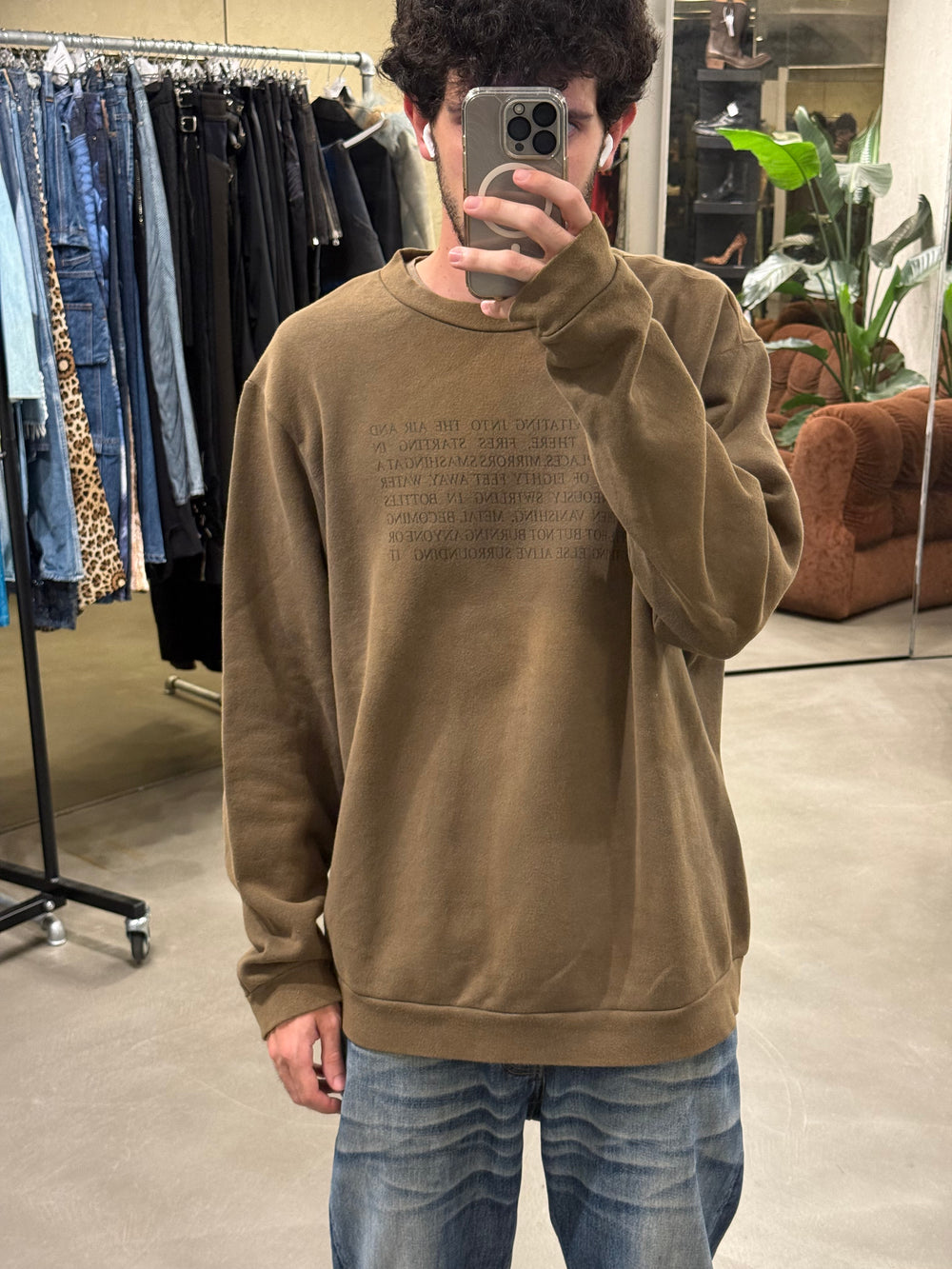 A/W2005 Raf Simons “History of my world” poltergeist objects levitating crewneck