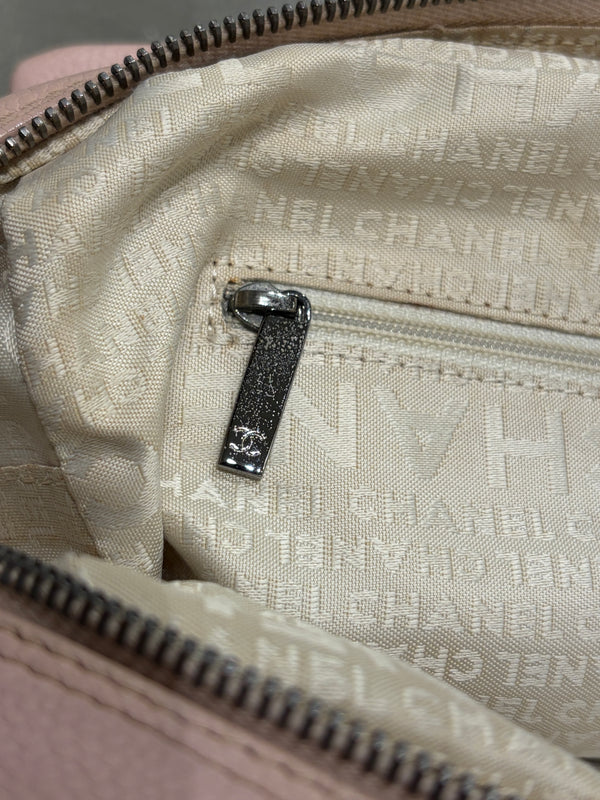 2005-2006 Chanel caviar leather shoulder bag