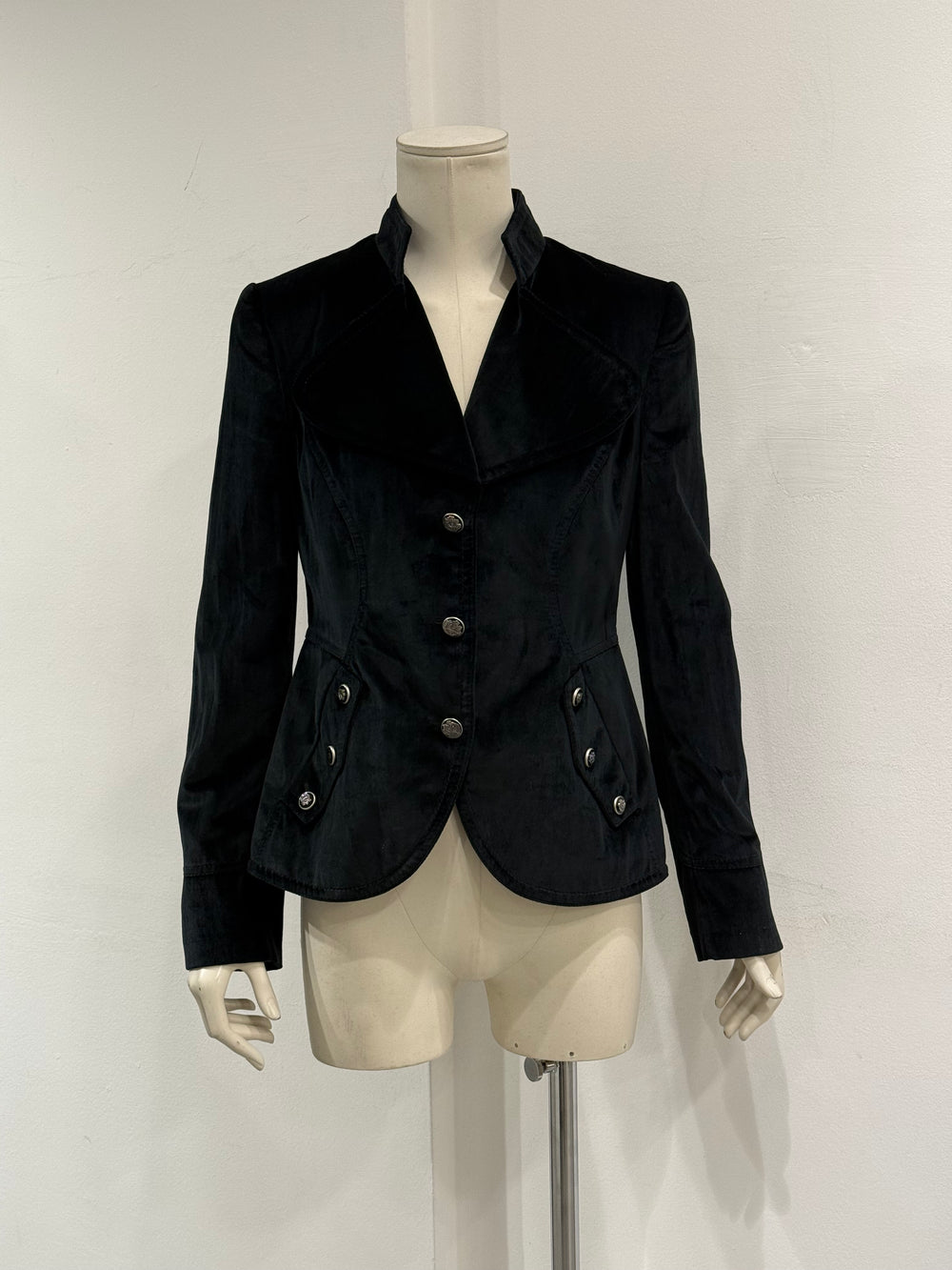 2000s Dolce & Gabbana button detailed velvet blazer