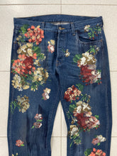 Load image into Gallery viewer, 2016 Gucci Floral hand Painted Jeans
