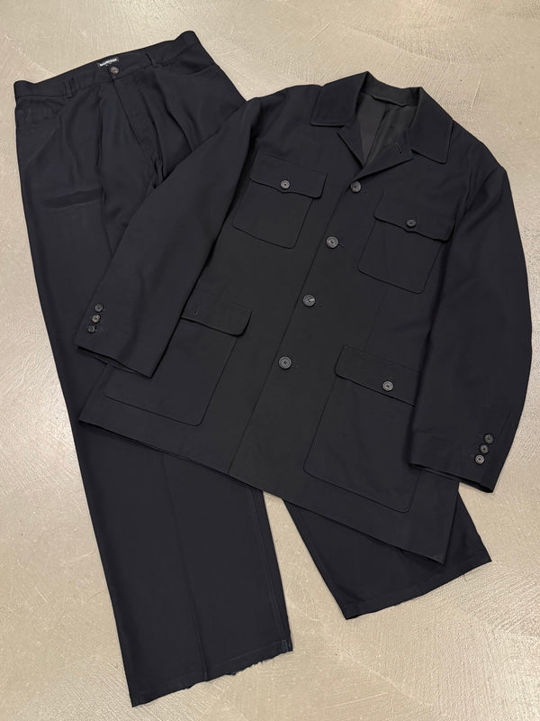 2021 Balenciaga runway oversized multipocket jacket and trousers suit
