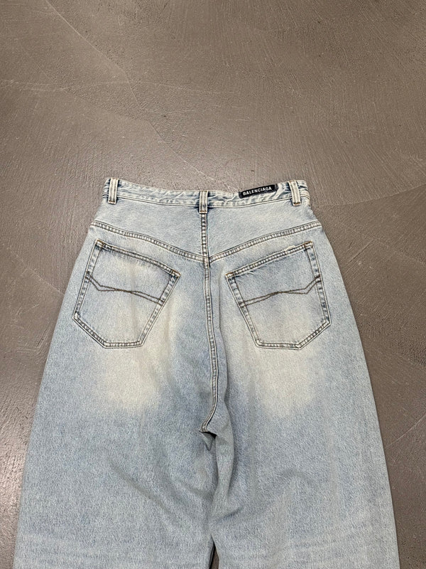 2022 Balenciaga high waisted baggy jeans