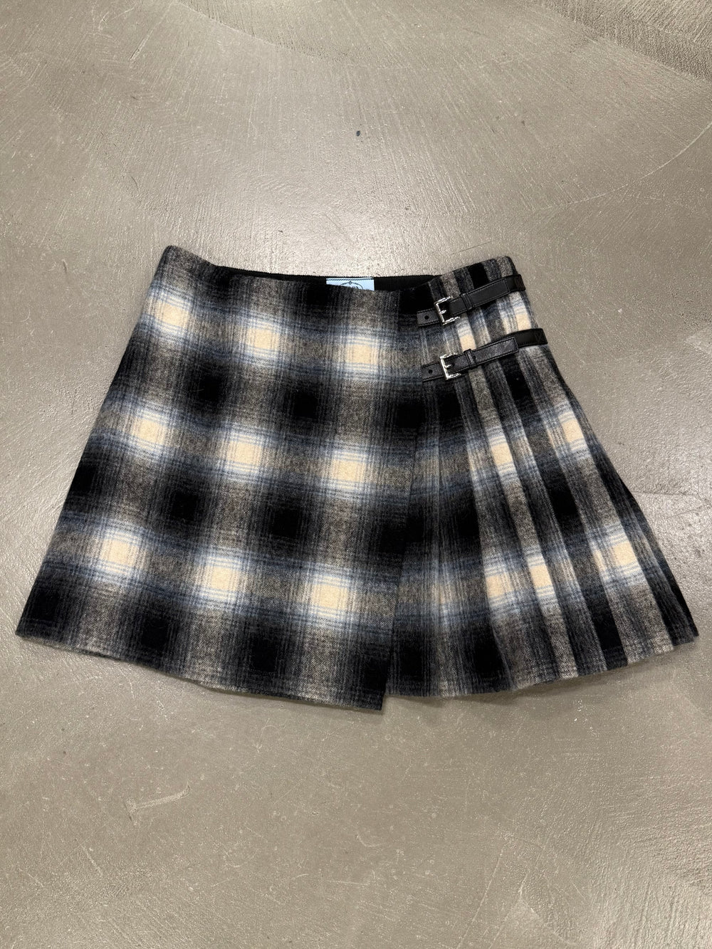 2011 Prada plaid tartan kilt mini skirt