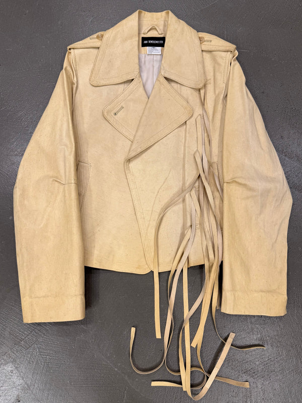 A/W2002 Ann Demeulemeester
leather strap jacket