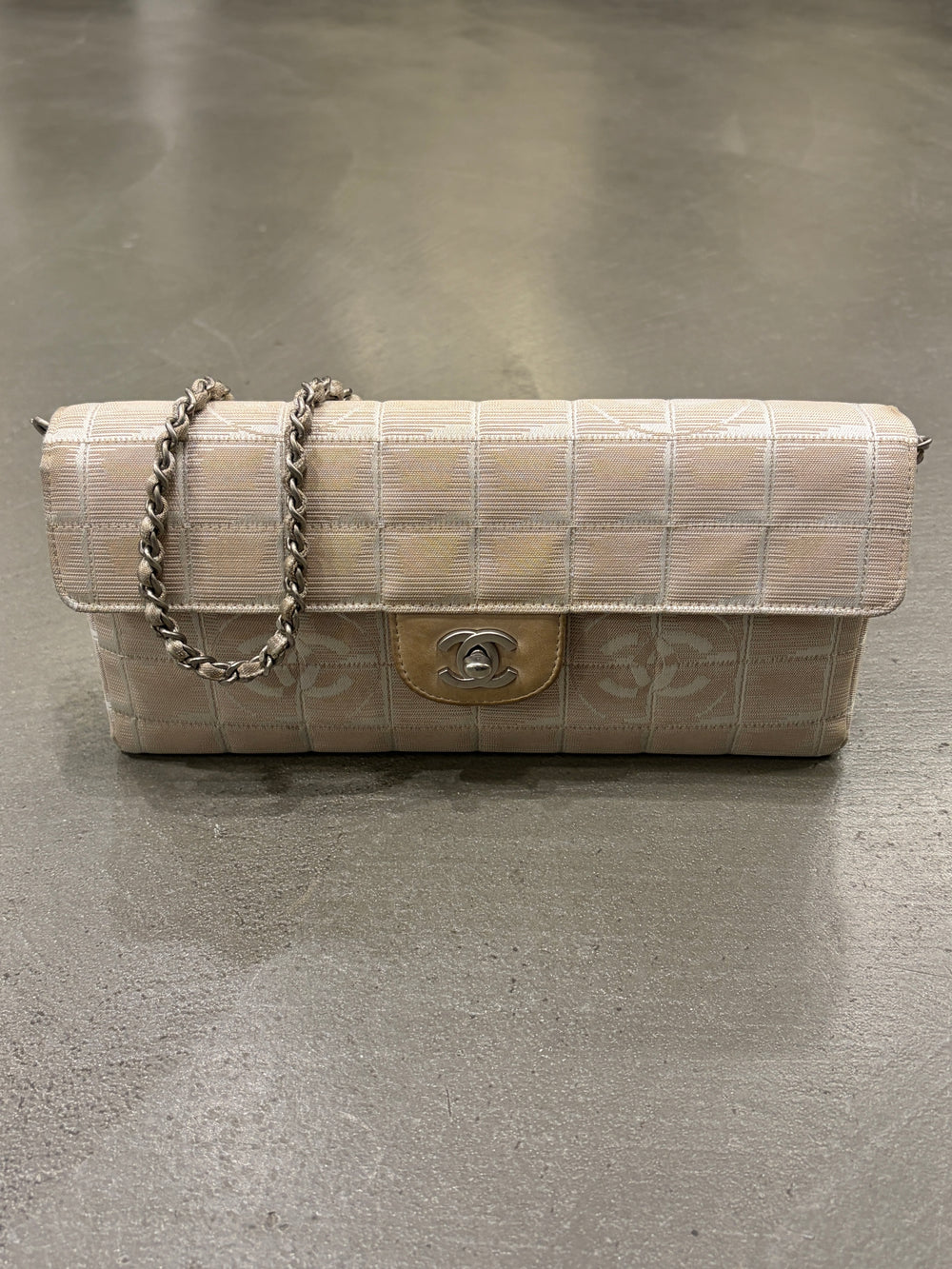 2001 Chanel Chocolate Bar travel line shoulder bag