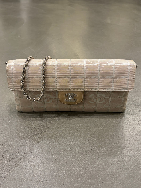 2001 Chanel Chocolate Bar travel line shoulder bag