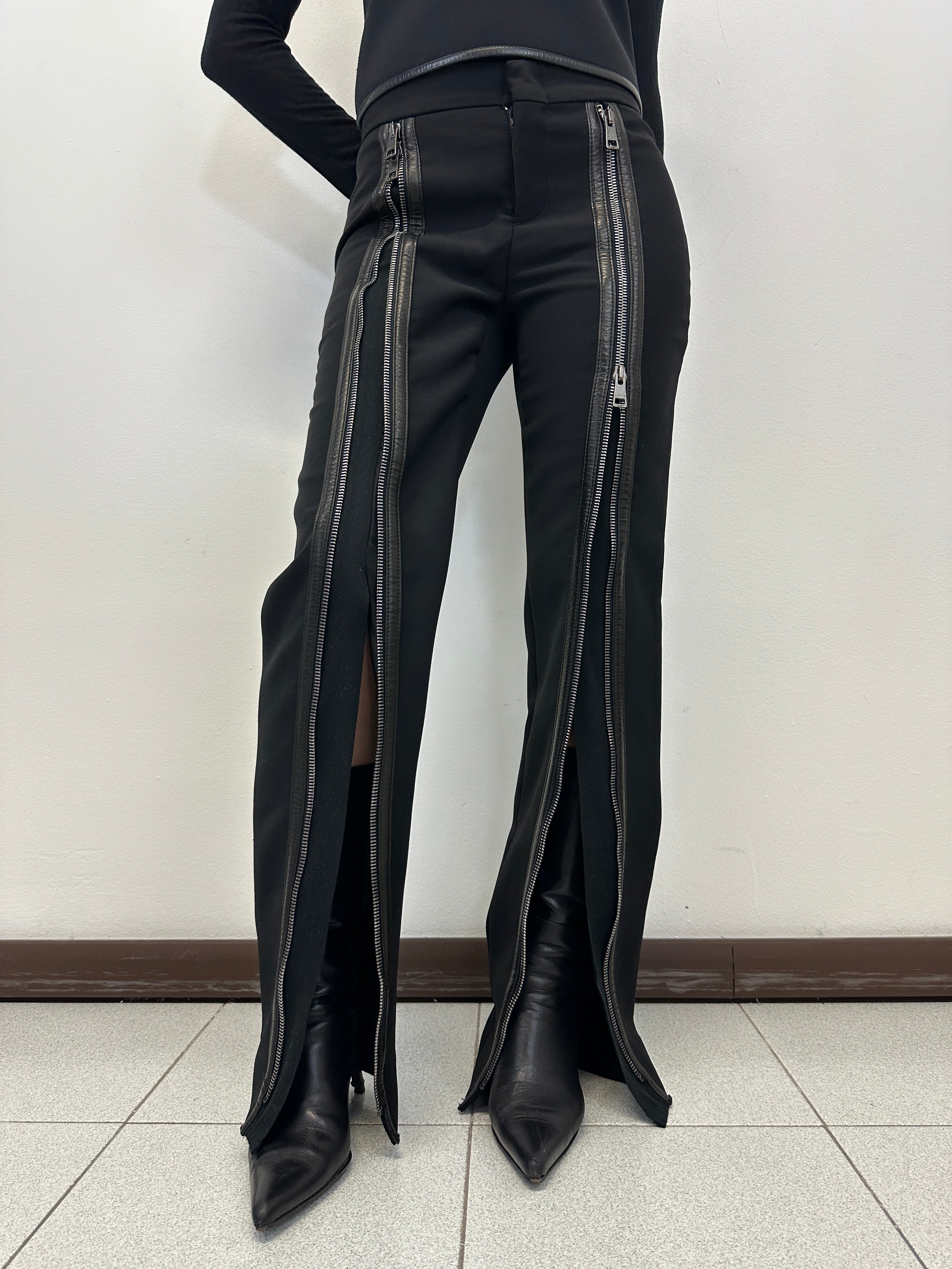 FW2001 Gucci by Tom Ford zipper runway leather pants