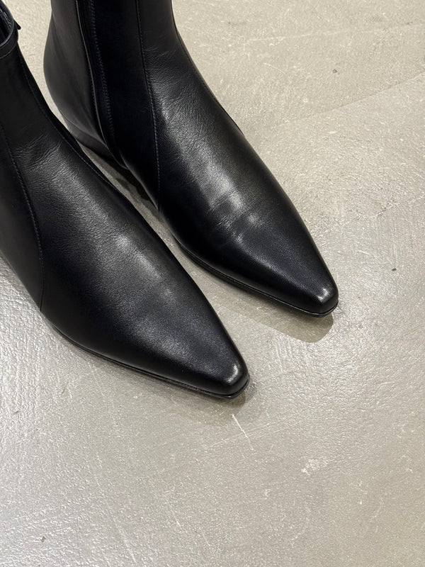 2020s Saint Laurent leather boots