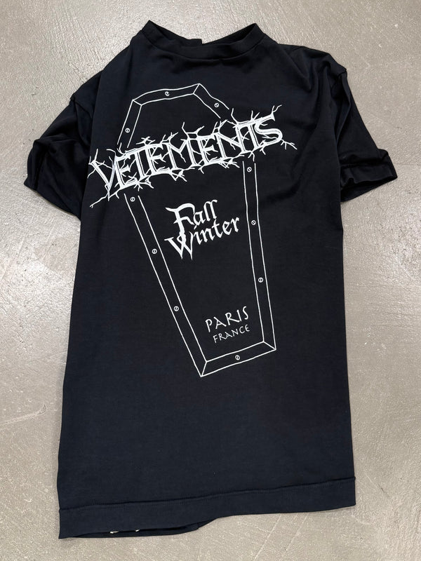 F/W 2017 Vetements “Emo” graphic t-shirt