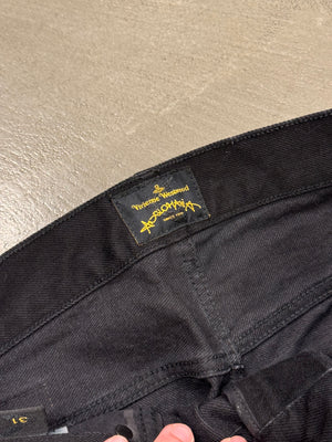 A/W2016 Vivienne Westwood “CHAOS” distressed jeans