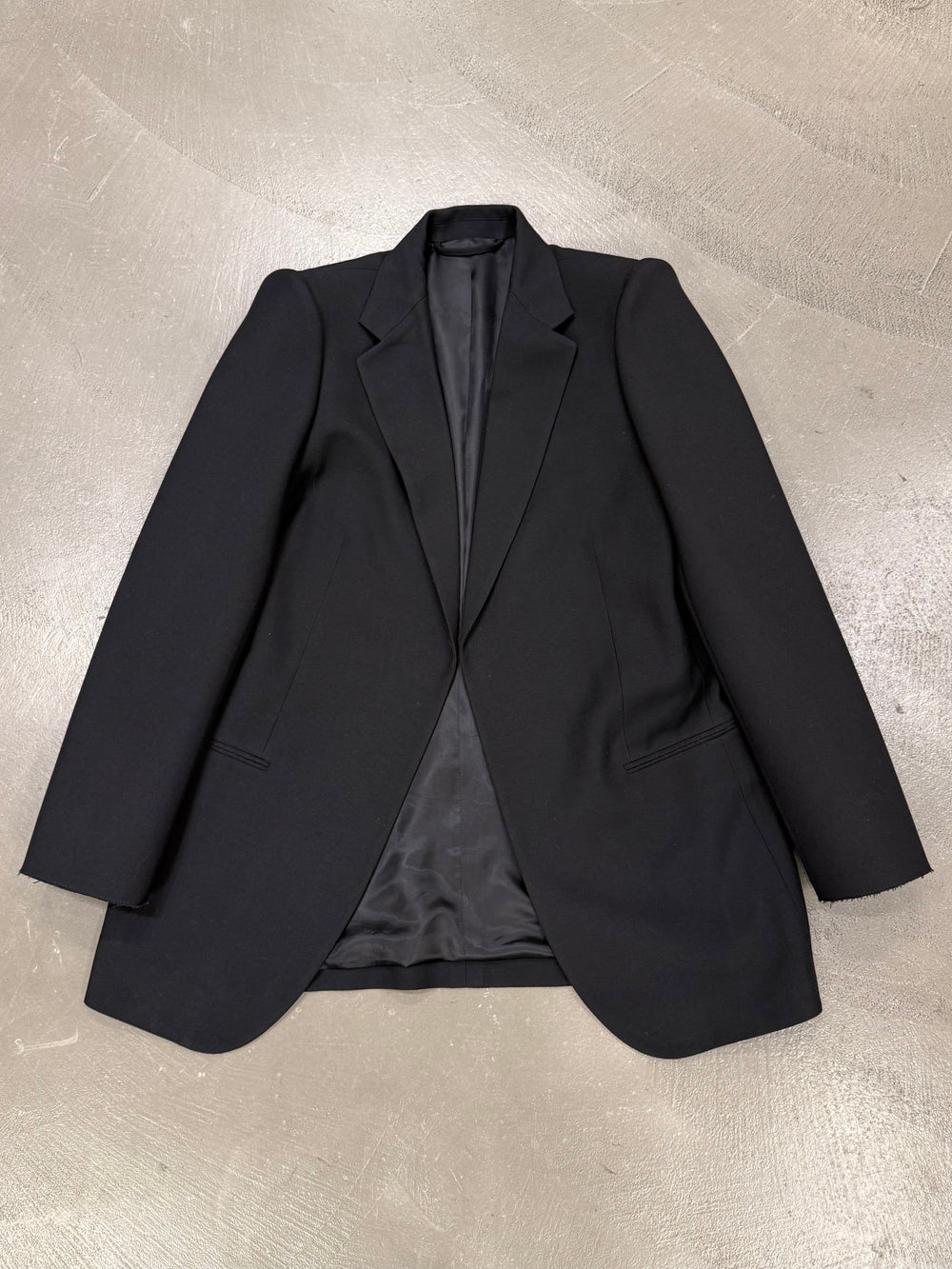 A/W2019 Balenciaga suspended shoulders runway blazer jacket