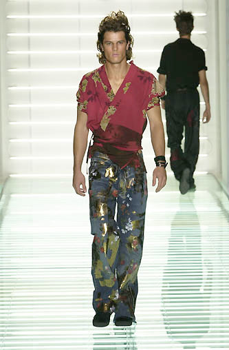 SS2001 Gucci by Tom Ford Chrysanthemum silk shirt