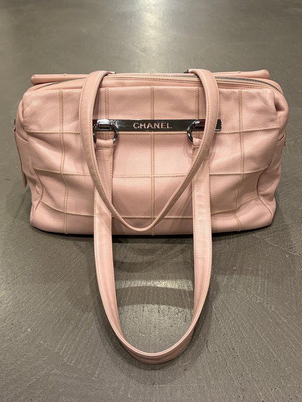 2005-2006 Chanel caviar leather shoulder bag