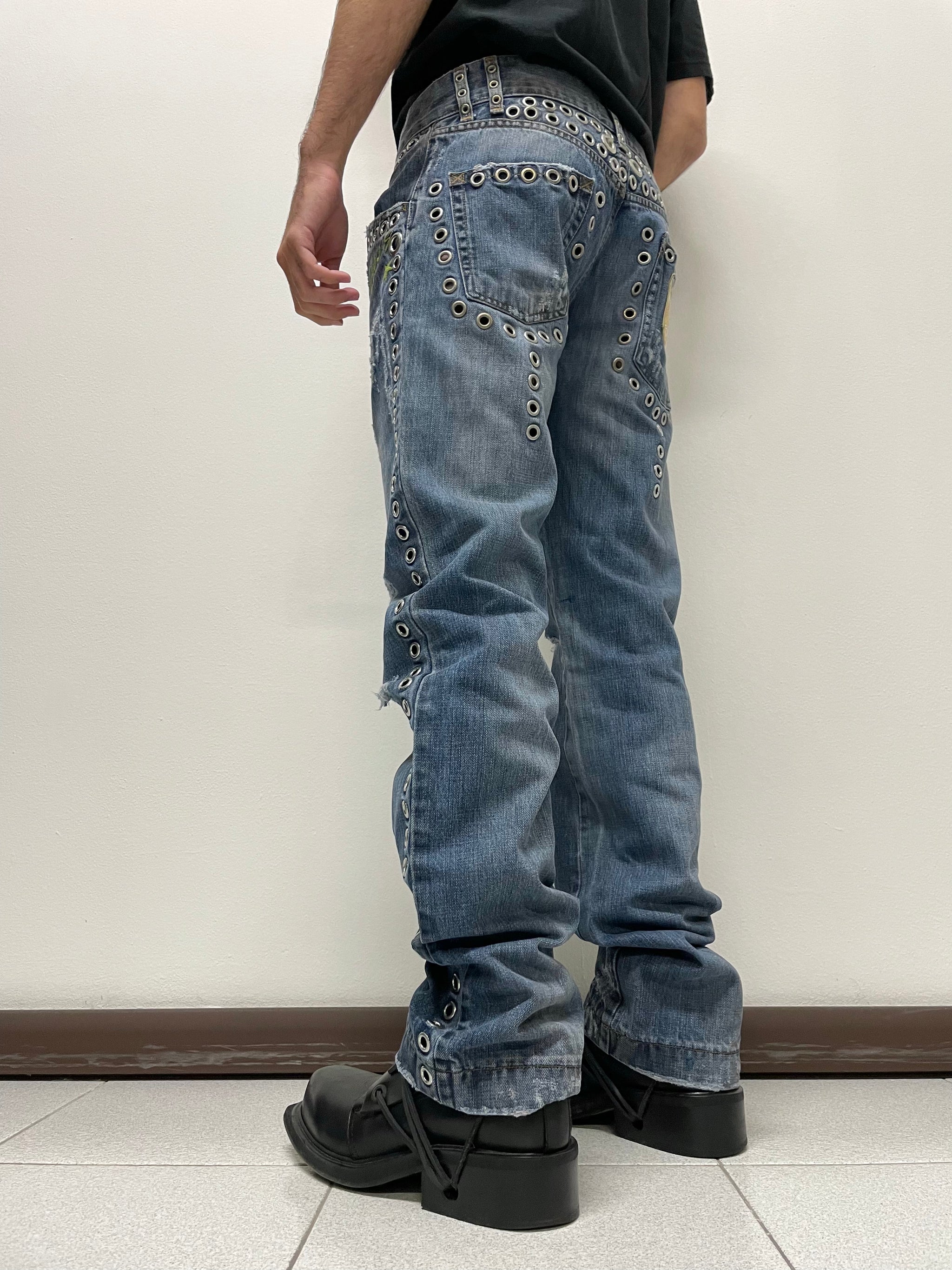 SS06 Dolce & Gabbana eyelet studded holed jeans – elevated