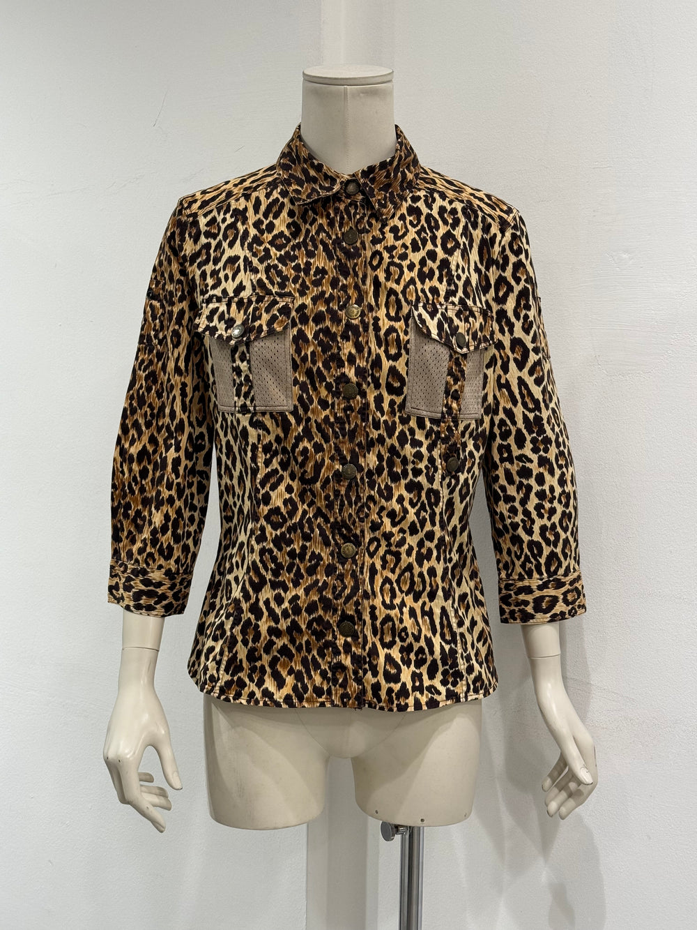 2000s Dolce & Gabbana leopard print shirt