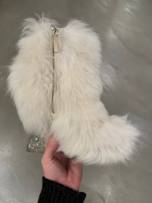A/W2015 Fendi runway faux fur yeti boots