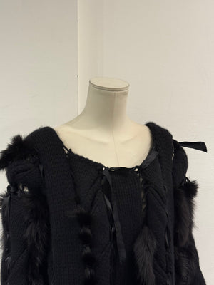 A/W2002 Gucci by Tom Ford fox fur black wool knit