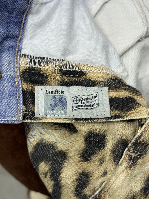 2000s Roberto Cavalli Leopard print mini skirt