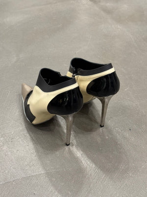 F/W2008 Balenciaga patent leather pumps