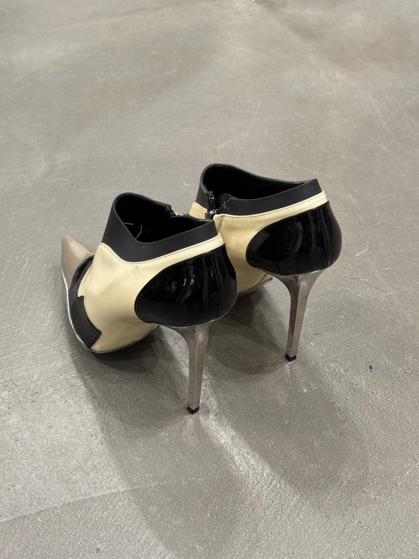 F/W2008 Balenciaga patent leather pumps