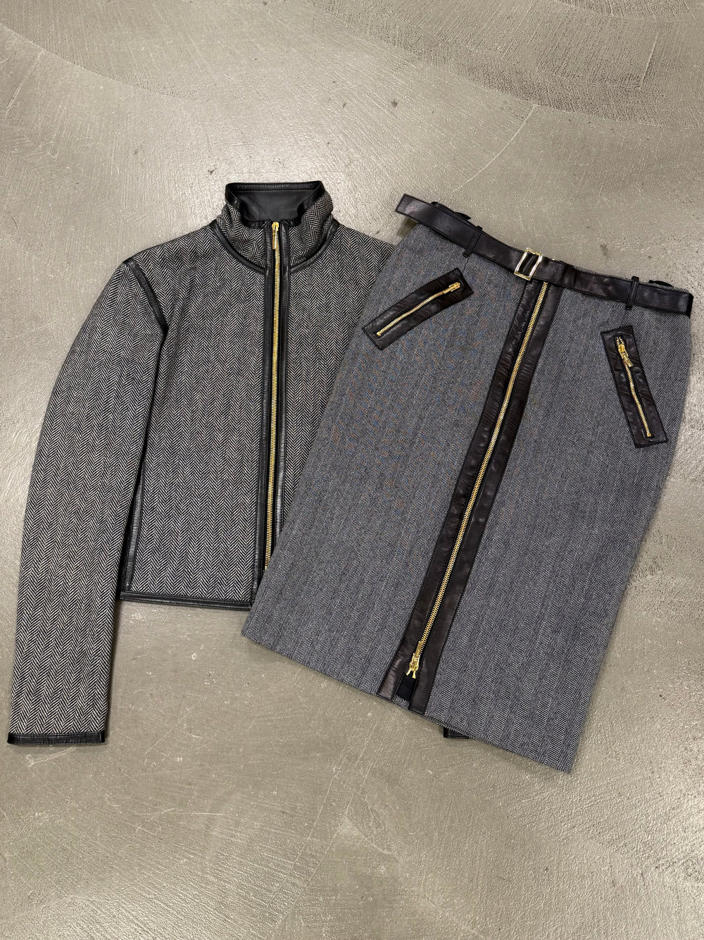 A/W2000 Gucci by Tom Ford runway set leather trip jacket & skirt